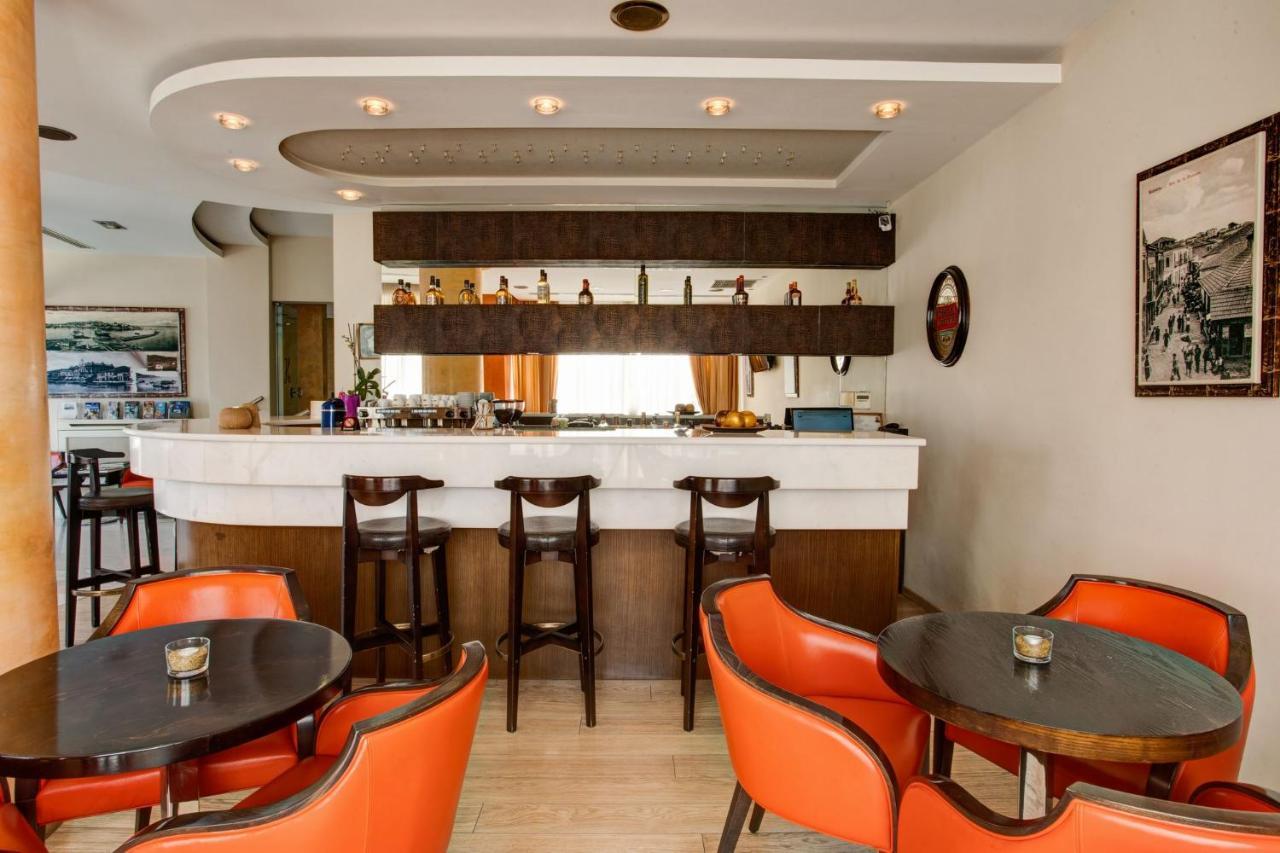 Blue Sea Hotel Митилини Экстерьер фото
