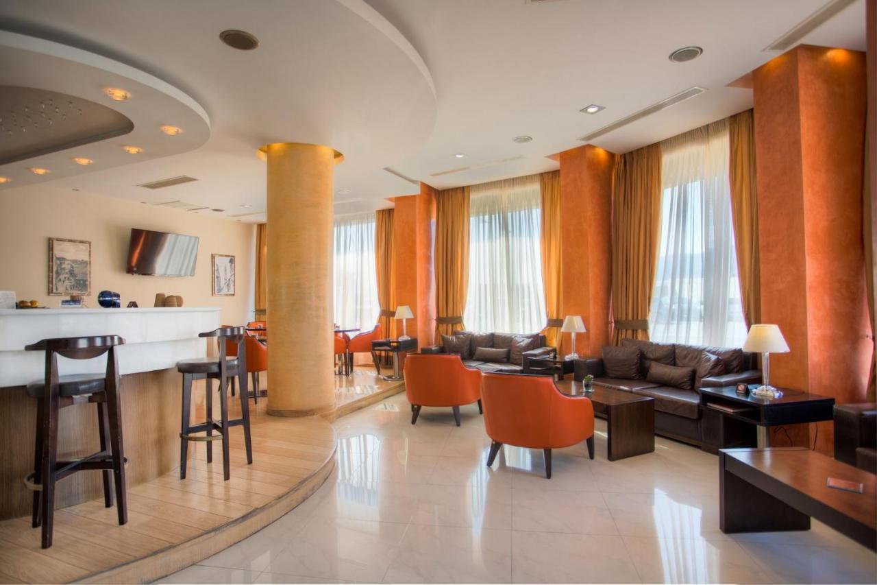 Blue Sea Hotel Митилини Экстерьер фото