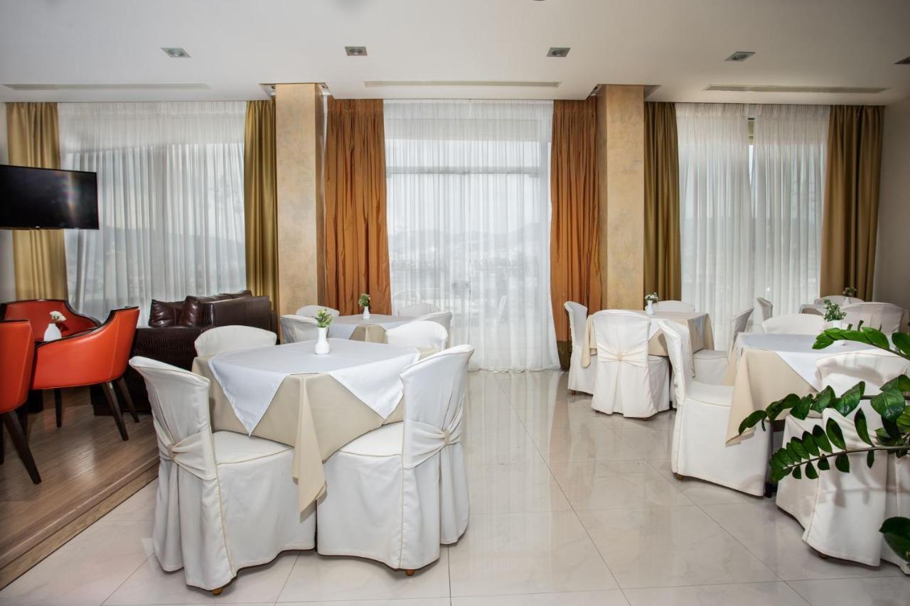 Blue Sea Hotel Митилини Экстерьер фото